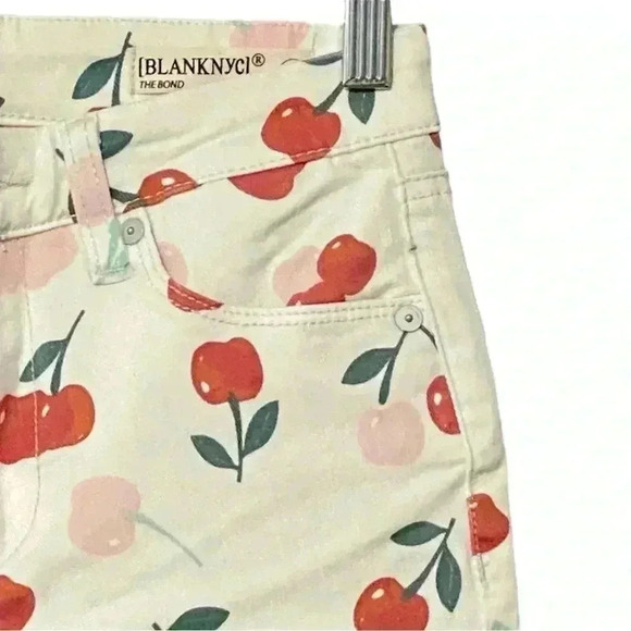 BLANKNYC The Bond Mid-Rise Skinny Jeans  25 Off White  Artsy Cherry Print NWT - Picture 7 of 13